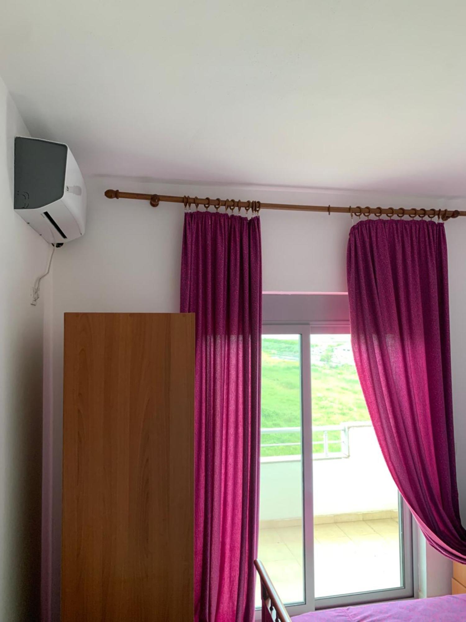 Risus Hotel Golem  Bagian luar foto