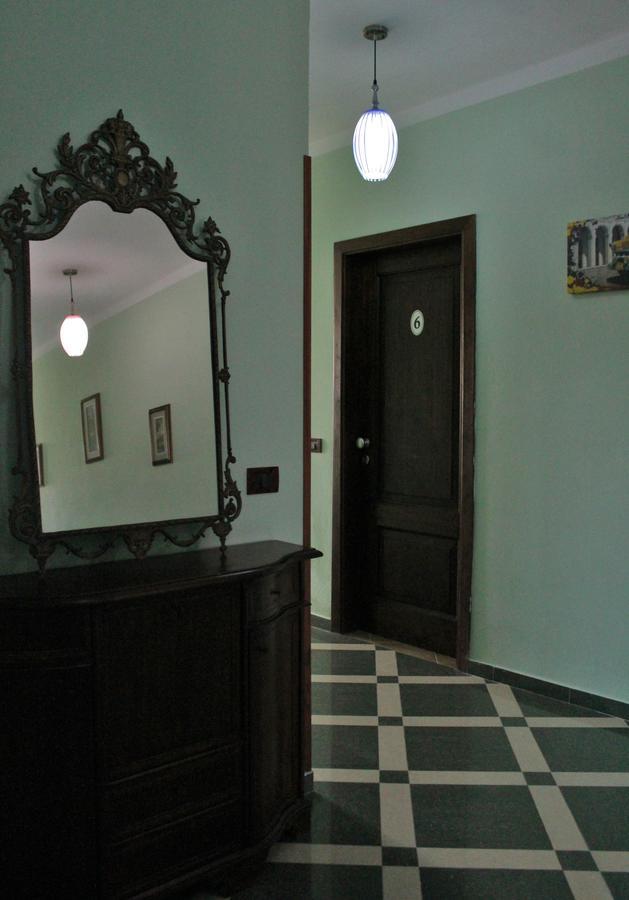 Risus Hotel Golem  Bagian luar foto